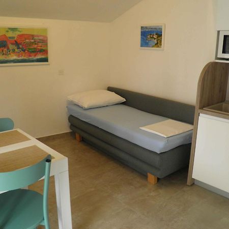 Apartments Marcic Bol Buitenkant foto