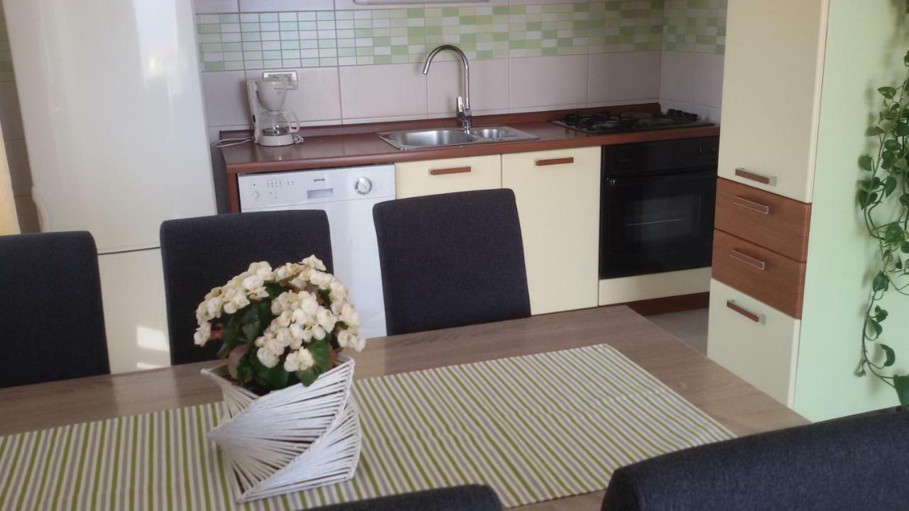 Apartments Marcic Bol Buitenkant foto