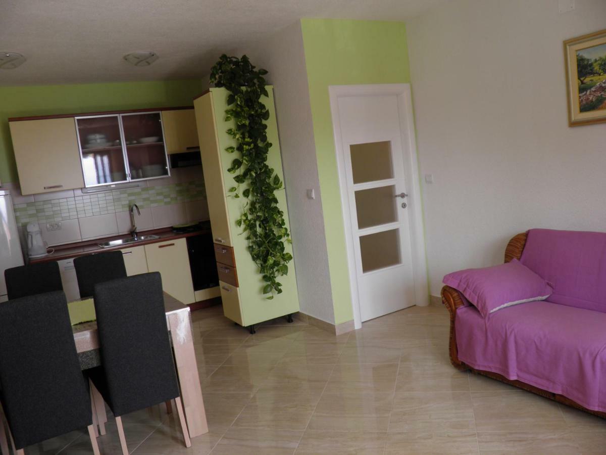 Apartments Marcic Bol Buitenkant foto