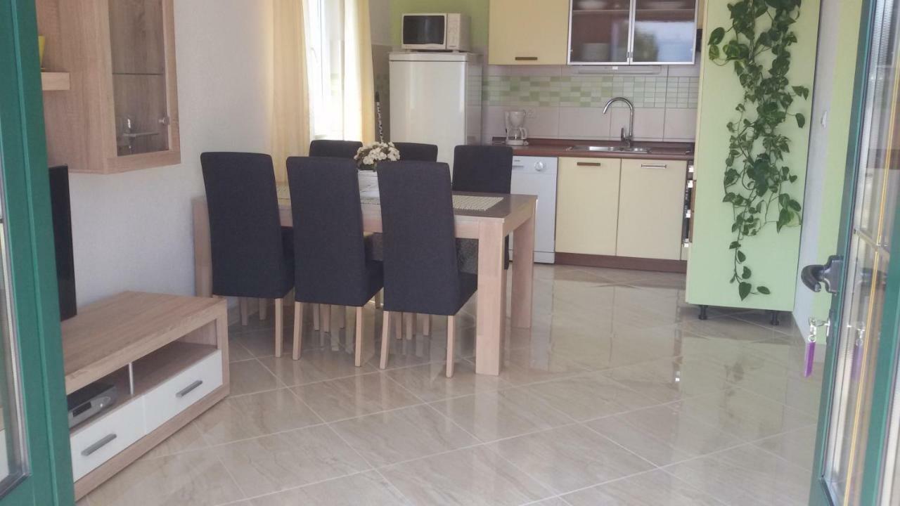 Apartments Marcic Bol Buitenkant foto